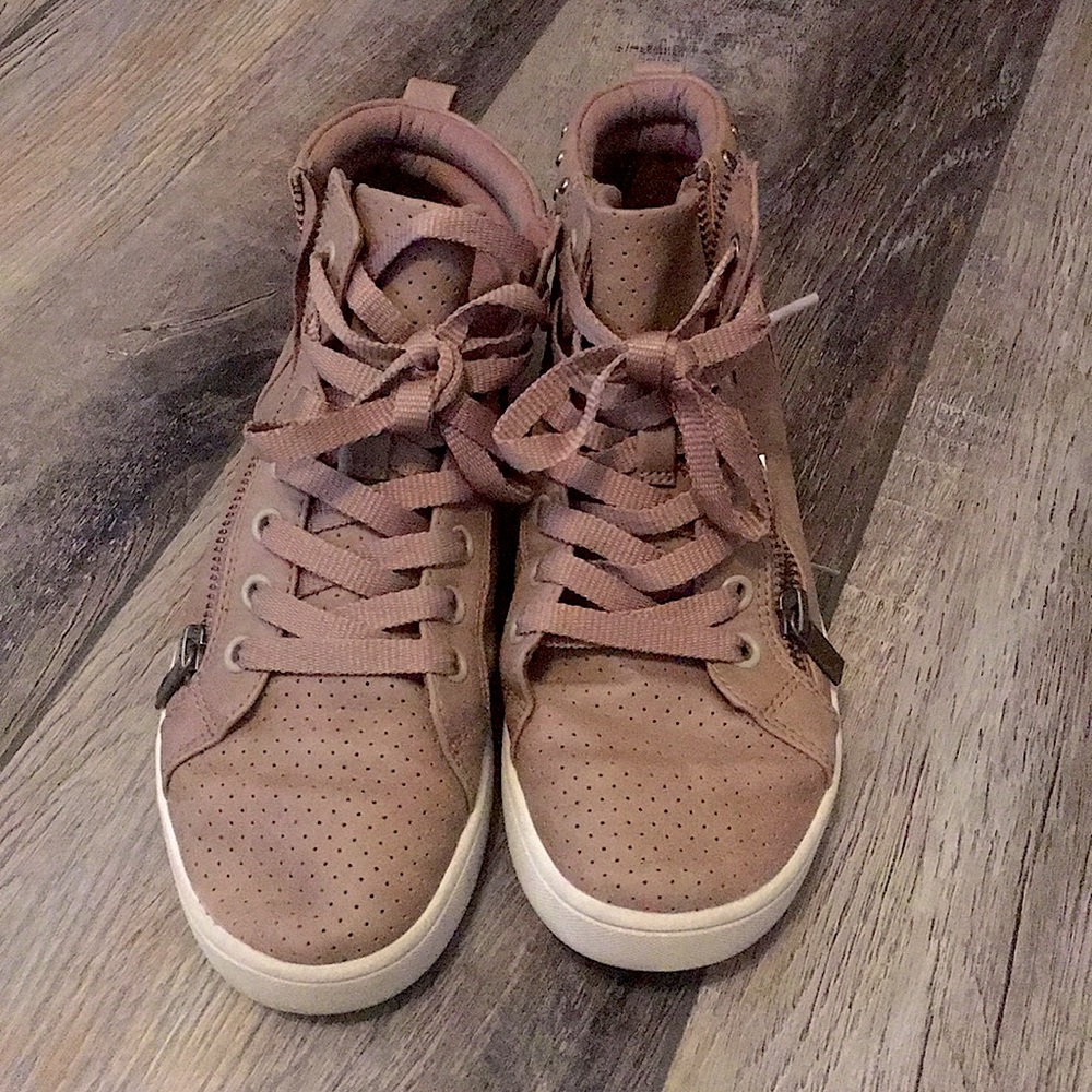 Kookaburra by Ugg shoes USA size 6.5